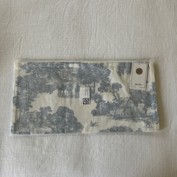 H&M Blue Toile Pillow Cover - Picture 2 of 5